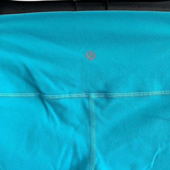 Lululemon Sweaty Endeavor Short Peacock Blue - Picture 6 of 8